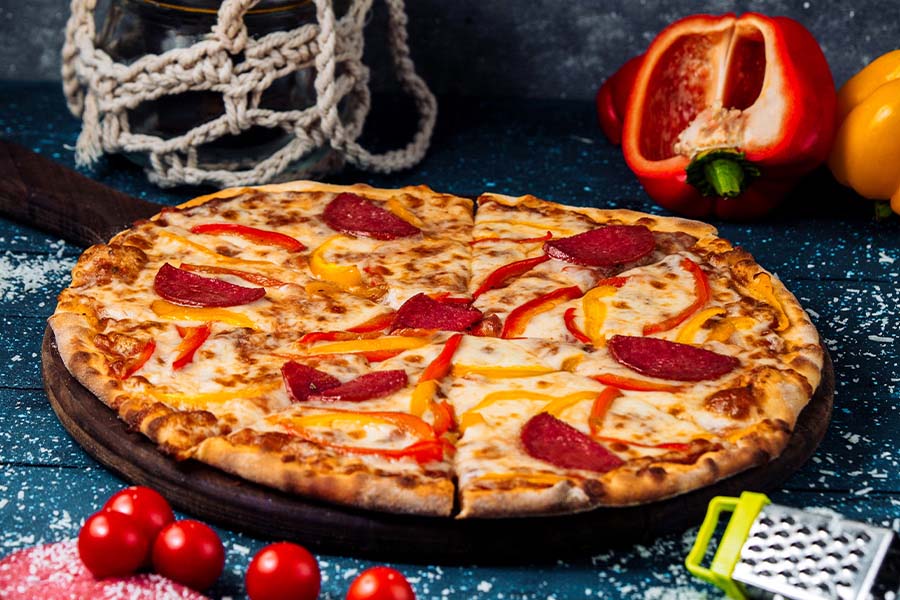Herz-Form-Pizza